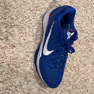 Nike Kobe Dodgers size men 9.5.  Never been worn.